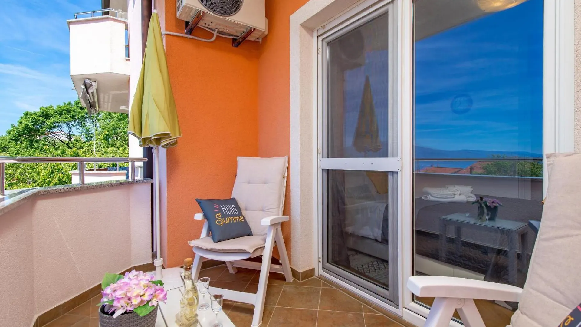Rooms With A Parking Space Rijeka - 24339 Penzion